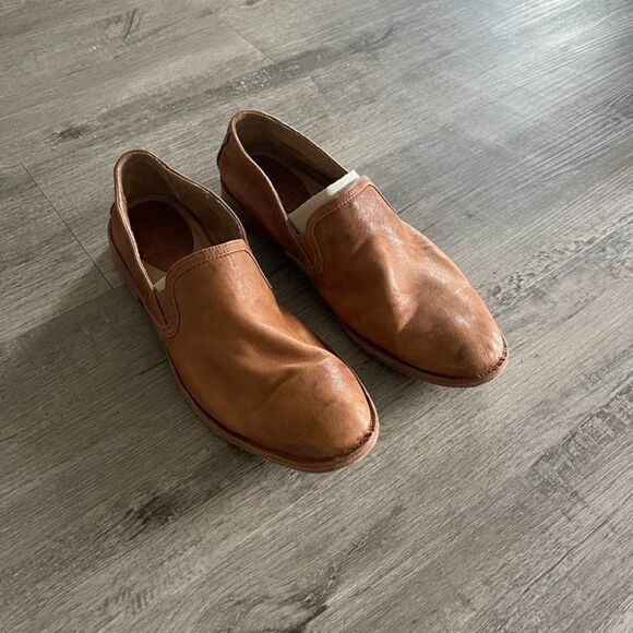 Trask Ali Camel Italian Washed Sheepskin Flats - Picture 4 of 14